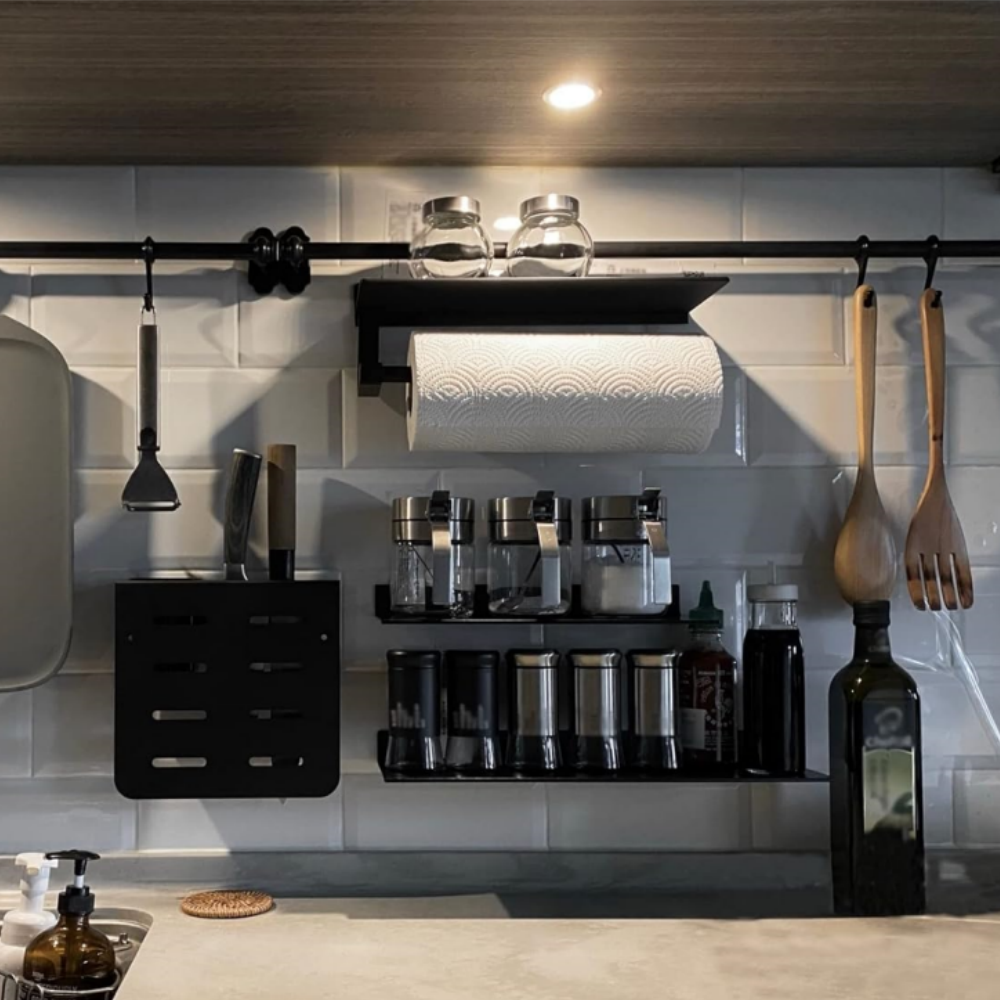 Black Heavy-Duty Coated Steel Wall-Mounted Industrial Design Bathroom Kitchen Display Decorative Easter Linear Floating Shelf